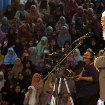 Pakistan: Will Zakir Naik's visit fuel sectarian tensions?