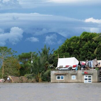 Philippines : la tempête Trami fait plus de 100 morts, les recherches se poursuivent