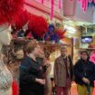 Pour ses 135 ans, le Moulin Rouge dévoile l’envers du décor : « Un lieu magique et chargé d’histoire »