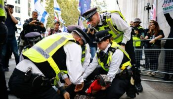 Pro-Palestine protest marred by disorder as ex-Scottish First Minister spotted in crowd