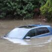 Routes inondées, voitures noyées… à Marseille, des inondations impressionnantes après d’importantes précipitations