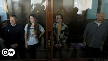 Russia places four journalists on trial for 'extremism'