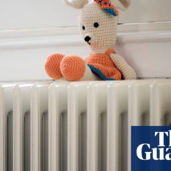 Save £100 or more by switching energy tariffs, say experts