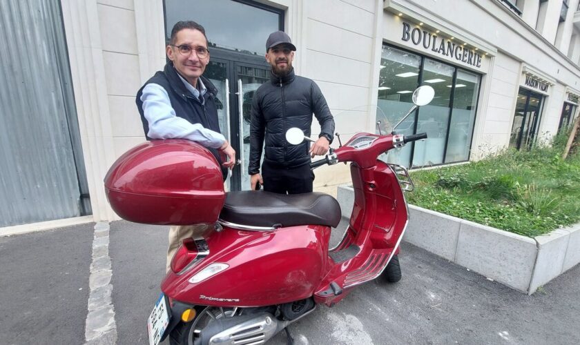 Simple associatif ou futur candidat ? Ali Aram et sa Vespa rouge sèment le trouble à deux ans des municipales