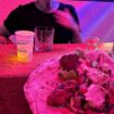 "Wenn es nur um Sex geht, ist man bei uns falsch." Foto: Privat/Candlellight Döner/dpa