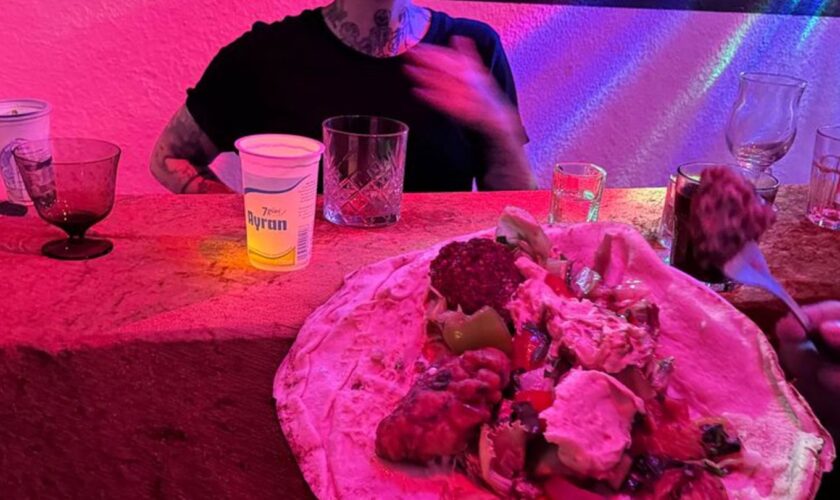 "Wenn es nur um Sex geht, ist man bei uns falsch." Foto: Privat/Candlellight Döner/dpa