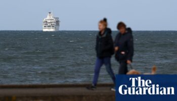 Stranded cruise ship finally leaves Belfast for round-the-world voyage