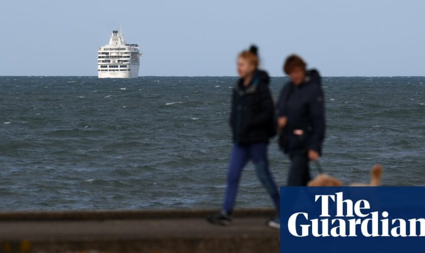 Stranded cruise ship finally leaves Belfast for round-the-world voyage