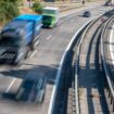 Die Strecke ist nach Angaben der Autobahn HGmbH bereits seit 2017 sanierungsbedürftig. (Archivbild) Foto: Fabian Sommer/dpa