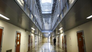 Surpopulation dans les prisons : avec 78 969 détenus au 1er septembre, la France bat encore son record