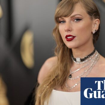 Taylor Swift donates $5m to US hurricane relief efforts