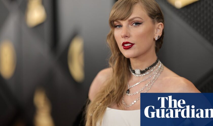 Taylor Swift donates $5m to US hurricane relief efforts