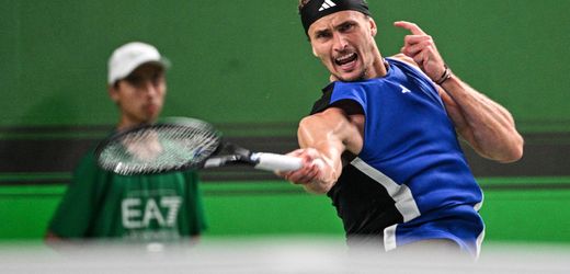 Tennis: Alexander Zverev gewinnt Auftaktmatch in Shanghai trotz Lungenentzündung