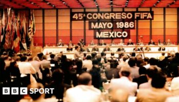 A view from the crowd of the 1986 Fifa Congress