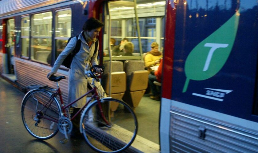 Train, RER, métro : voyager avec son vélo en Île-de-France, c’est possible… mais à certaines conditions