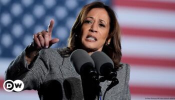 US election: Harris to make campaign 'closing statement'