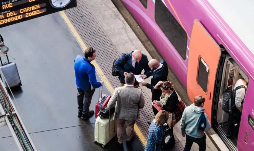 Un tren averiado entre Atocha y Chamartín vuelve a provocar retrasos de casi una hora