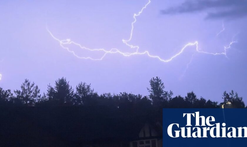 Warnings of thunderstorms and heavy rain in southern England and Wales