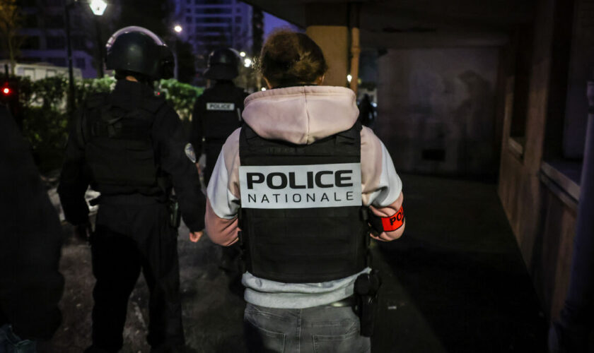 Yvelines : un homme poignardé à mort, lardé de huit coups de couteau dans sa douche