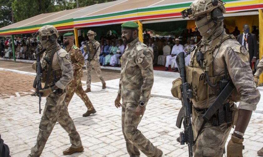 Le Mali, dirigé par les militaires, adopte une loi pénalisant l’homosexualité