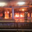 Berlin: Zug brennt lichterloh in S-Bahnhof