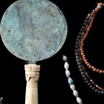 US-Egyptian archaeological team uncovers 4,000-year-old tomb near Luxor with jewelry, other artifacts