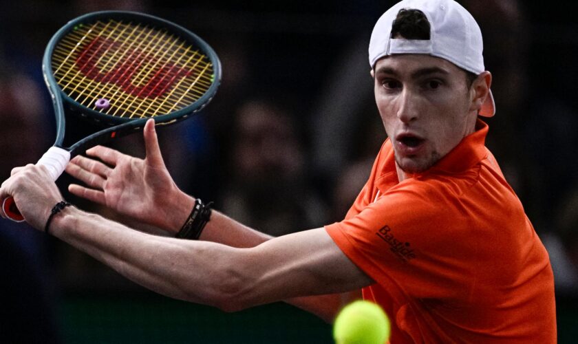 Tennis : Ugo Humbert s’incline contre Alexander Zverev en finale du Masters 1000 de Paris