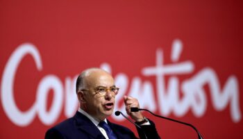 Présidentielle 2027 : Bernard Cazeneuve présentera un « projet pour la France » à l’été 2025