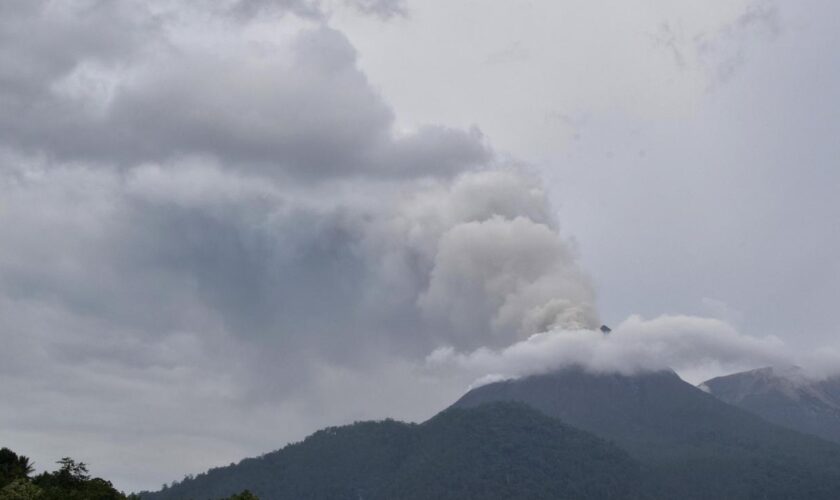 Vulkan Lewotobi Laki-Laki: Mindestens neun Tote nach Vulkanausbruch in Indonesien