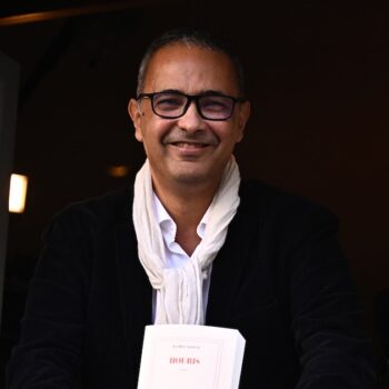 L'écrivain Kamel Daoud, lauréat du prix Goncourt pour son roman "Houris", au restaurant Drouant à Paris, le 4 novembre 2024