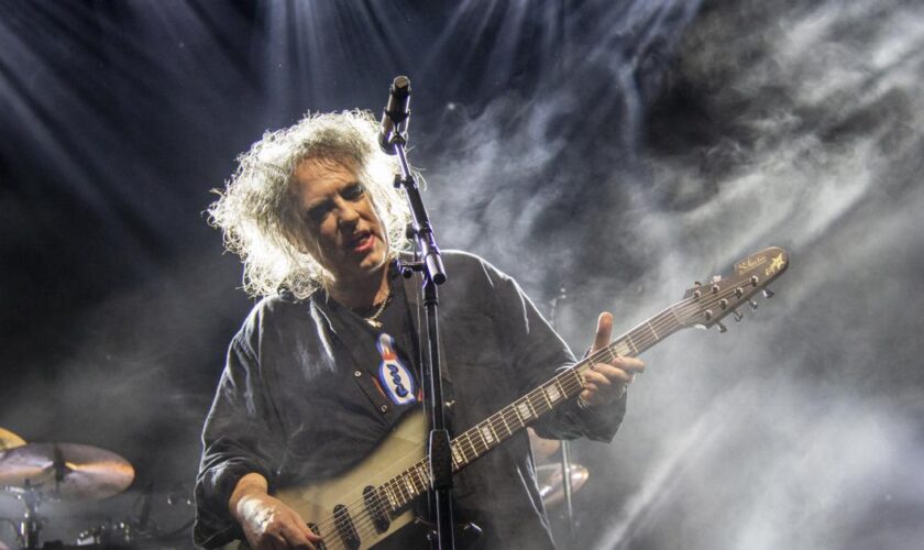 “Songs of a Lost World” : le retour de The Cure exalte les Britanniques