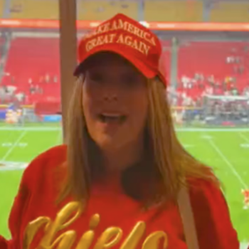 Patrick Mahomes' mother, Randi, endorses Trump at Chiefs game: 'Let's do it!'