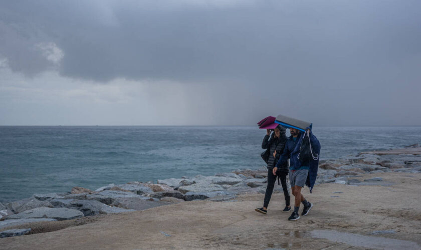 Inondations en Espagne : Barcelone placée en alerte rouge alors que la «crise météorologique» est terminée à Valence