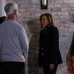 Kamala Harris fait elle-même du porte-à-porte en Pennsylvanie et surprend les électeurs