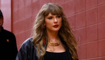 Taylor Swift shares ‘extremely important’ reminder with fans