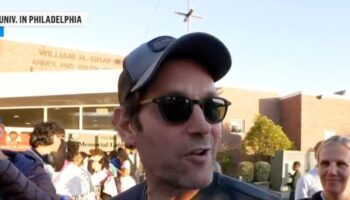 Paul Rudd praises young voters as he hands out water in Philadelphia