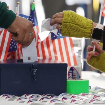 Un électeur dans un bureau de vote à Las Vegas, le 5 novembre 2024 au Nevada