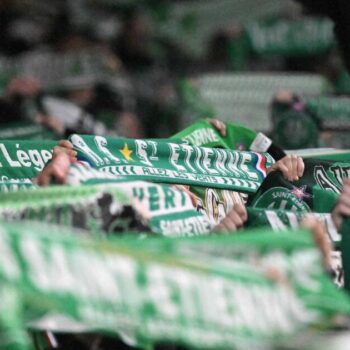 Chants homophobes pendant le match entre Saint-Etienne et Strasbourg : le gouvernement saisit la Ligue