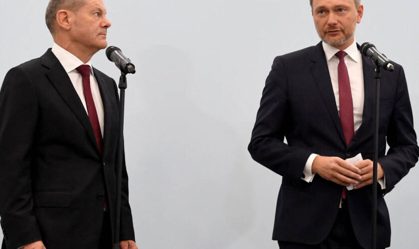 Allemagne : en colère, Olaf Scholz limoge son ministre des Finances et met fin prématurément à leur coalition