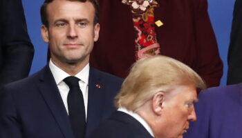 "Quel super troll !" : une phrase de Macron félicitant Trump fait rire le monde sur X