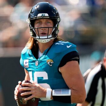 Jaguars' Trevor Lawrence unlikely to play in Week 10, weighing options after shoulder injury: report