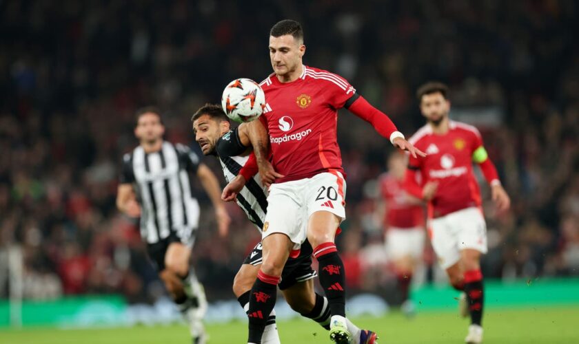 Man Utd v PAOK LIVE: Latest score as Amad Diallo stunner wraps up Europa League victory