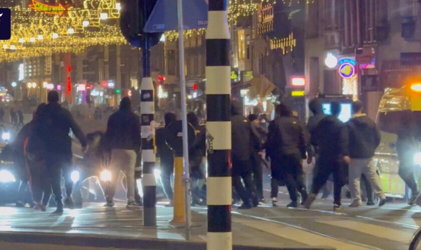 Gewaltsame Ausschreitungen zwischen israelischen Fußballfans und Demonstranten