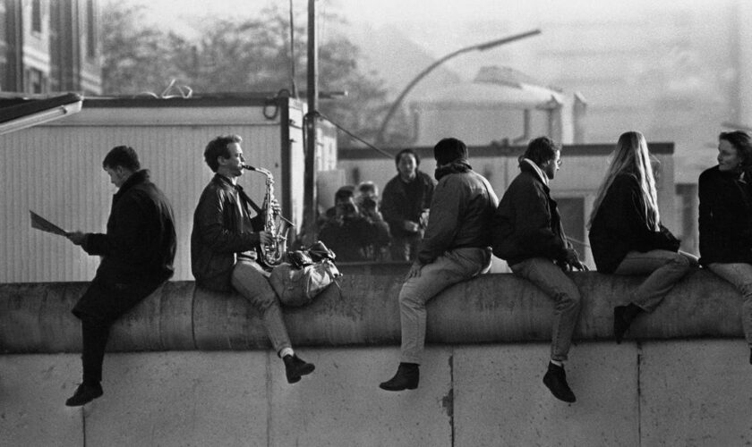 35th anniversary: The fall of the Berlin Wall in photographs