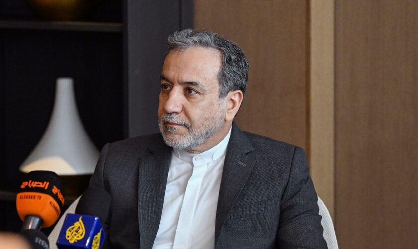 Le ministre iranien des Affaires étrangères, Abbas Araghchi, à Koweït City, le 22 octobre 2024