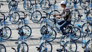 100 000 étudiants chinois bloquent le trafic après une balade nocturne à vélo