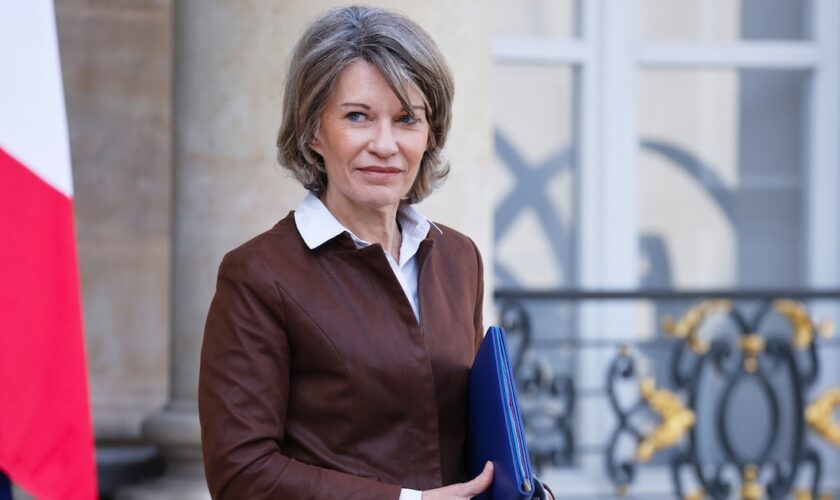 Anne Genetet, la ministre de l'Education nationale, quittant le Conseil des ministres à l'Elysée, Paris, le 1e octobre 2024