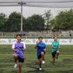 Le football, une soupape pour les réfugiées birmanes en Thaïlande