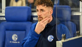 Schalke 04 wird von seinem eigenen Torwart verklagt