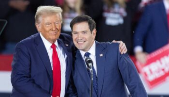 Donald Trump et le sénateur de Floride Marco Rubio, le 4 novembre 2024 pendant un meeting de campagne à Raleigh, en Caroline du Nord